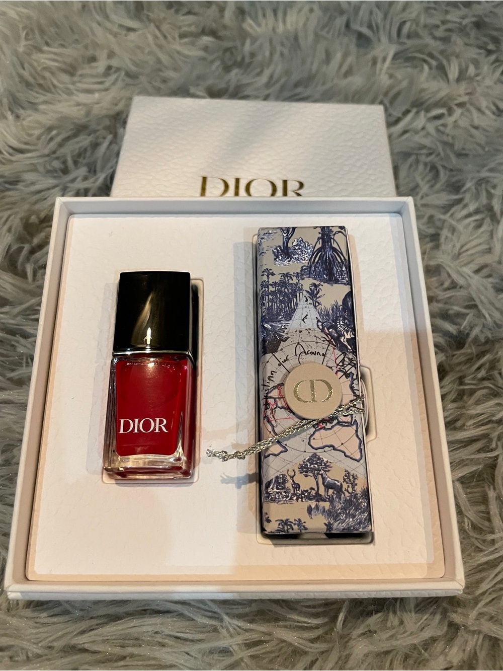 Dior Red Nail Lacquer Around the World Red lipstick 💄